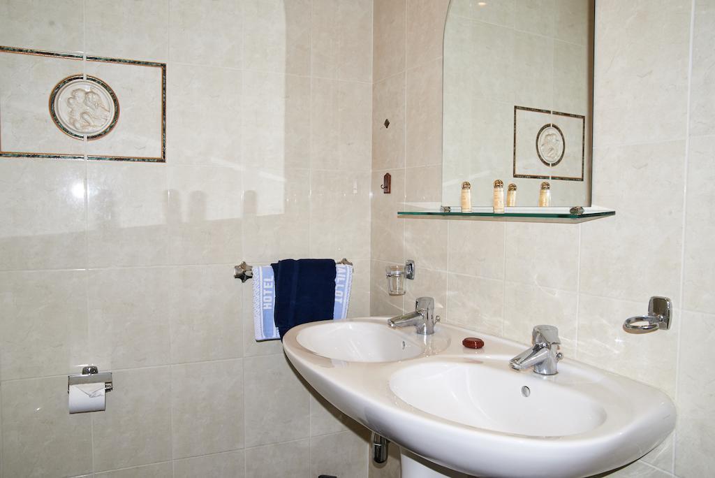 Hotel Maillot Neuilly-sur-Seine Dış mekan fotoğraf