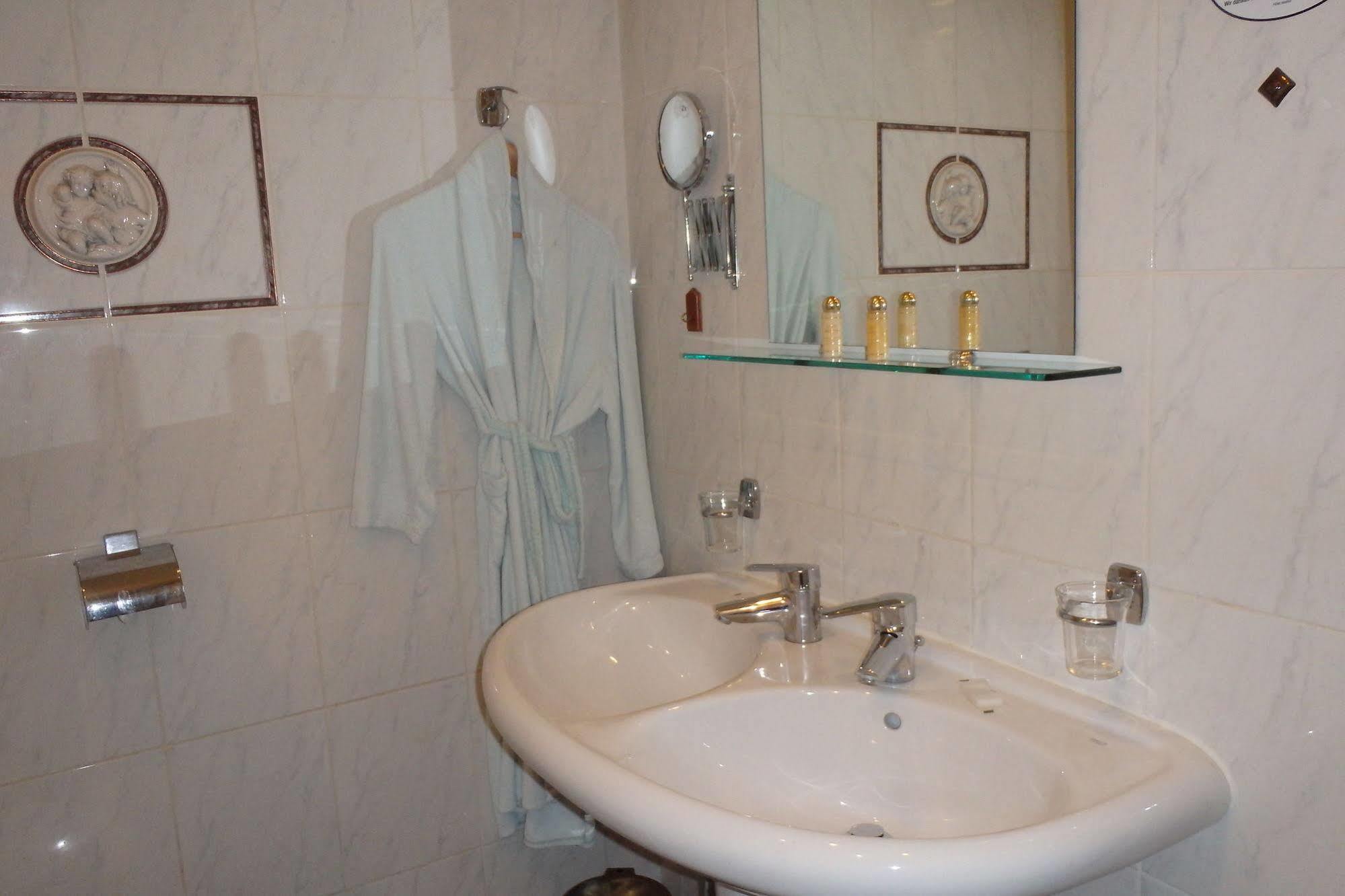 Hotel Maillot Neuilly-sur-Seine Dış mekan fotoğraf